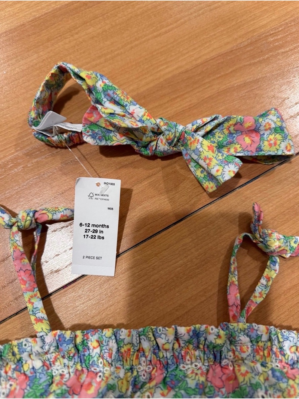 NWT - Gap Baby Floral
Bubble Eyelet Romper - 6-12
months - Picture 2 of 6
